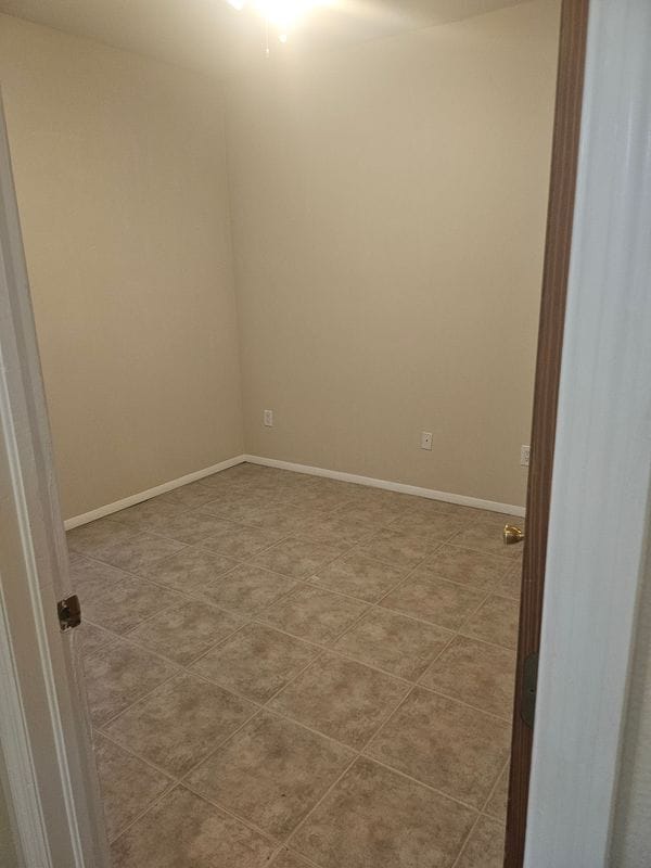 Building Photo - 271 Ridge Rd NW