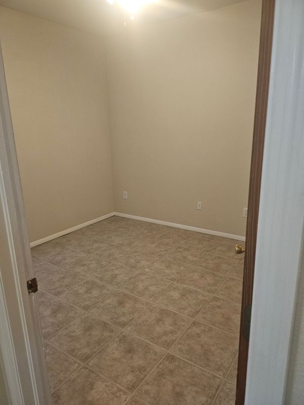 Foto del edificio - 271 Ridge Rd NW