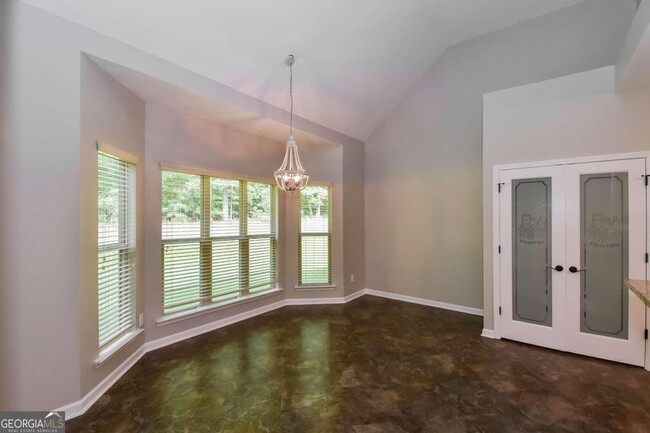 Building Photo - 320 Martins Pond Rd
