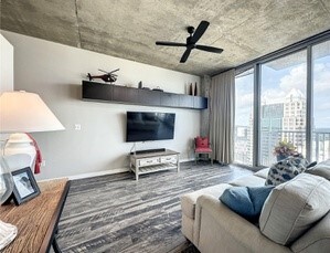 Foto del edificio - 155 S Court Ave