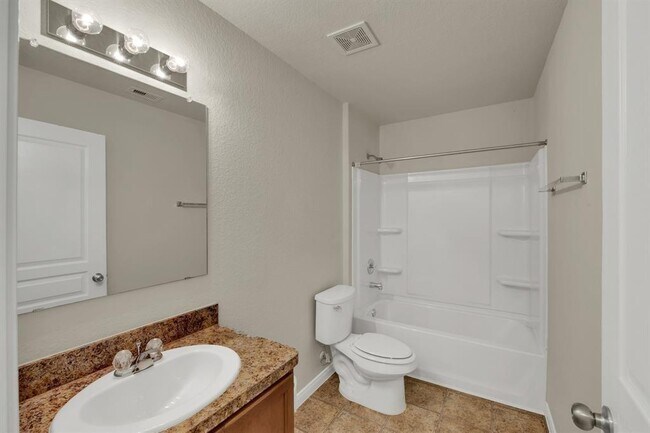Building Photo - 2622 Skyview Silver Dr