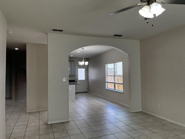 Building Photo - 11119 Palmillas Loop