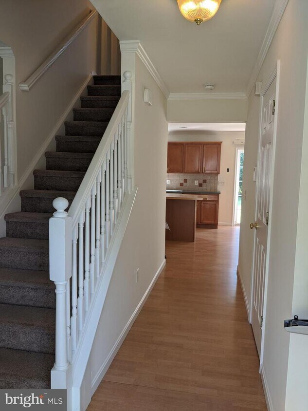 Primary Photo - 156 Meadow Ridge Pkwy