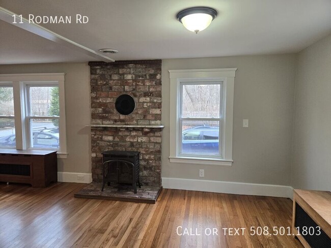 Photo - 11 Rodman Rd House