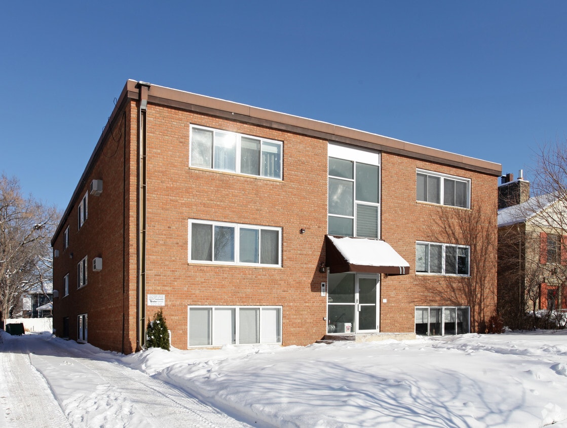 Primary Photo - 515 5th St SE
