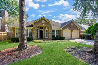 Building Photo - 807 Hyacinth Pl