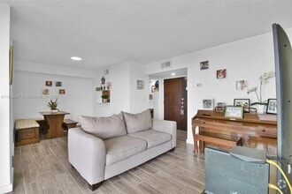 Building Photo - 11800 SW 18th St
