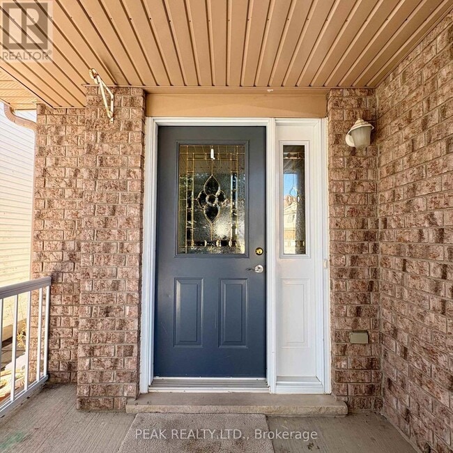 Building Photo - 629 Violet St