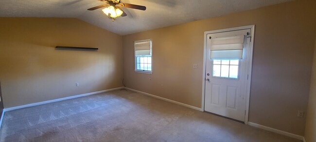 Building Photo - 355 Stonegate Ct