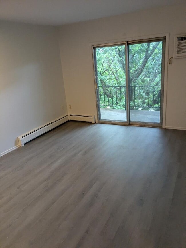 Photo - 620 Pedretti Ave Apartment