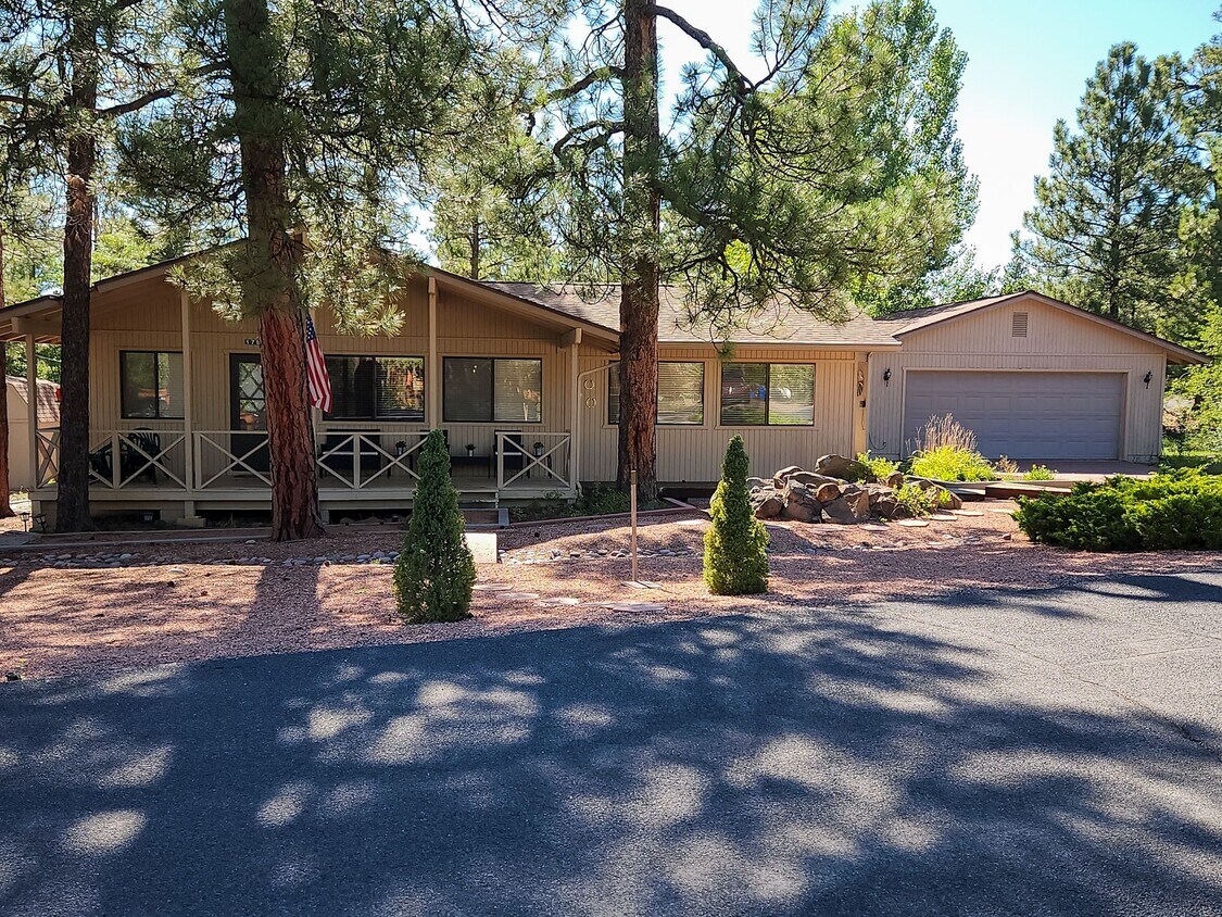 17590 Rimrock Pl, Munds Park, AZ 86017 House Rental in Munds Park, AZ