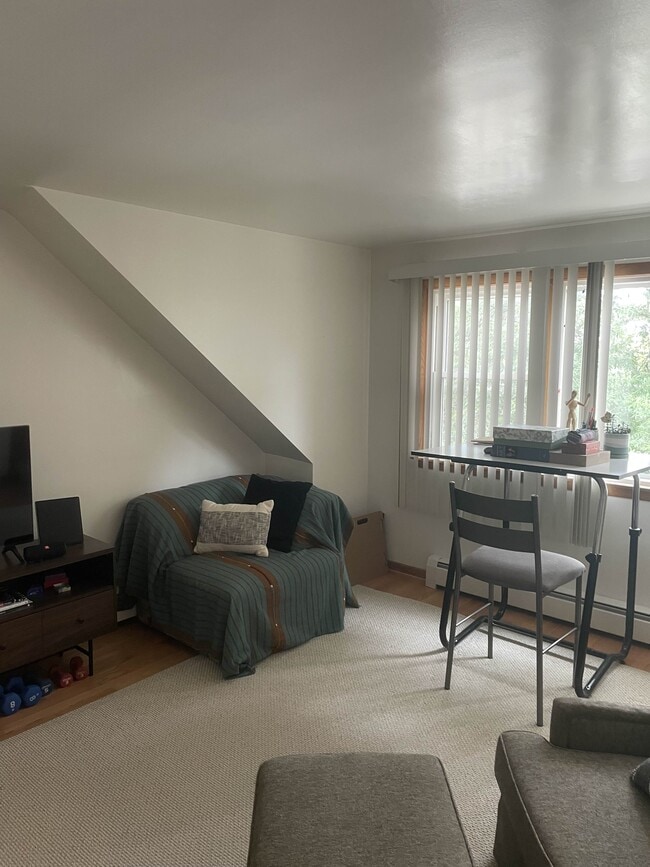 Building Photo - 5834 N Nagle Ave