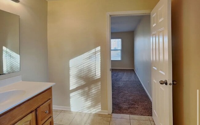 Building Photo - 286 Aershire Ct