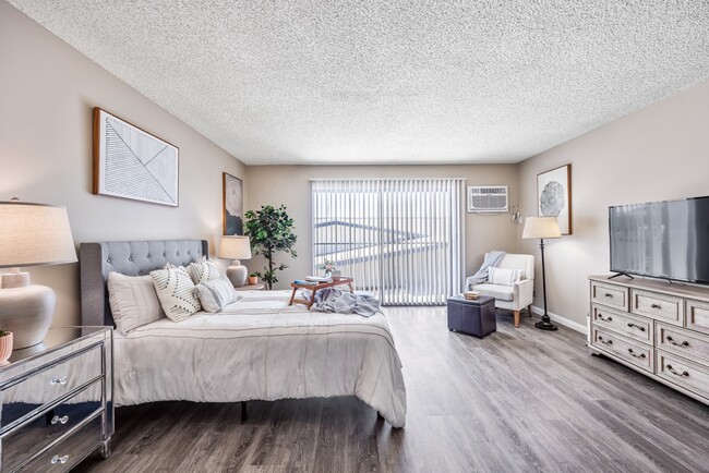 Foto del edificio - Sun City Gardens - 55+ Active Adult Apartments