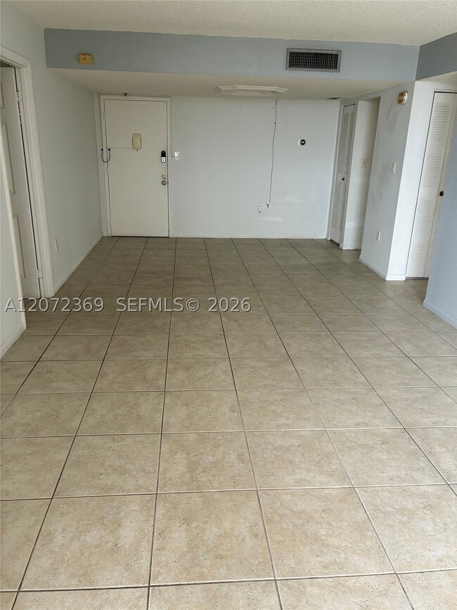 Building Photo - 4675 W 18th Ct