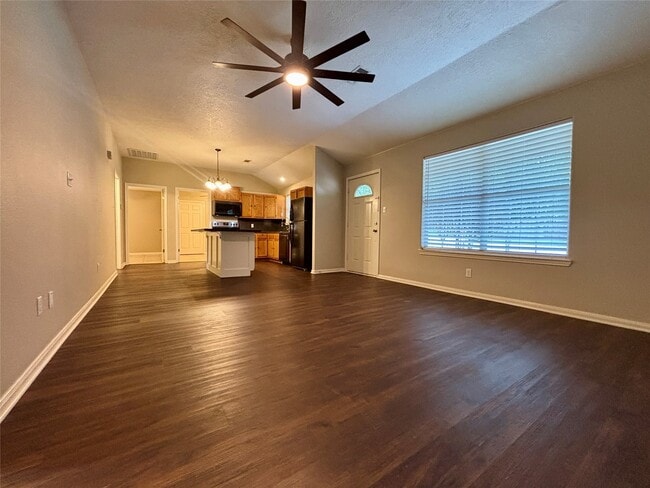Foto del edificio - 10642 Royal Pines Dr