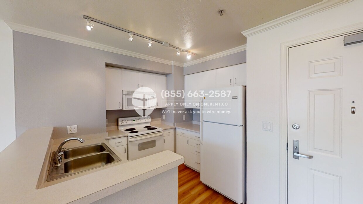Primary Photo - 8300 Oceanview Terrace