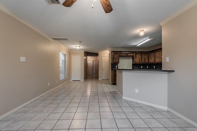 Building Photo - 4654 Phlox St