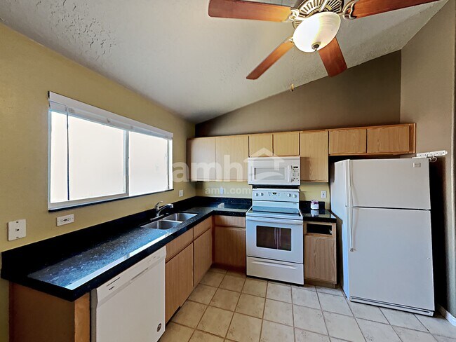 Foto del edificio - 11845 Curlew Cir