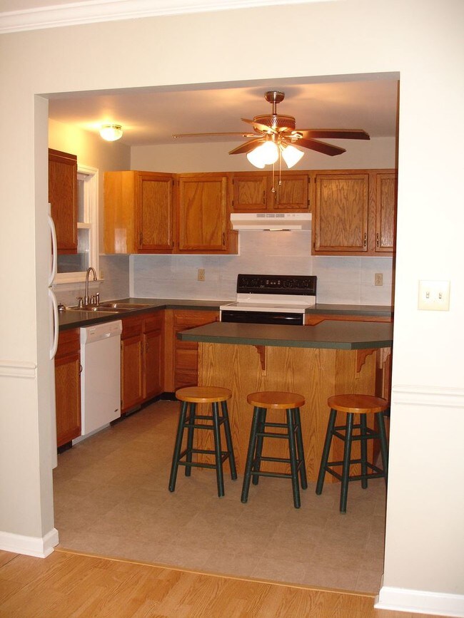 Building Photo - 3 br, 1.5 bath House - 415 GROFFDALE DRIVE
