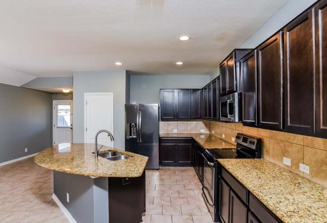 Building Photo - 4816 Samsel Falls