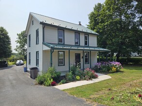 Building Photo - 131 E Church St
