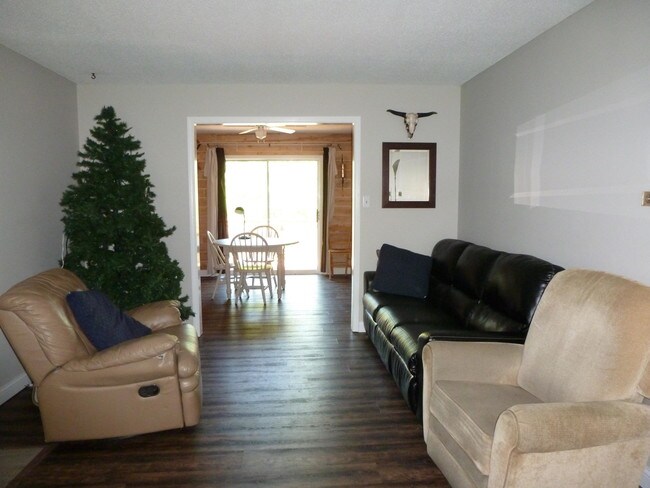 Building Photo - 1005 Sheffield Ct