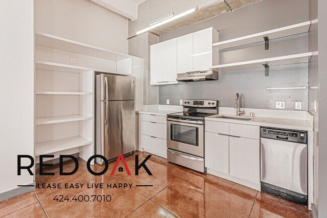 Foto del edificio - 430 S Broadway