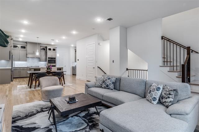 Foto del edificio - 8141 Ardmore Ct