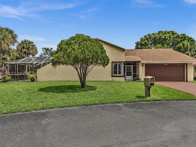 Building Photo - 8813 NW Paradise Ct