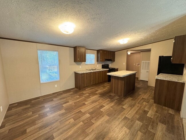 Building Photo - 2843 Old Reaves Ferry Rd