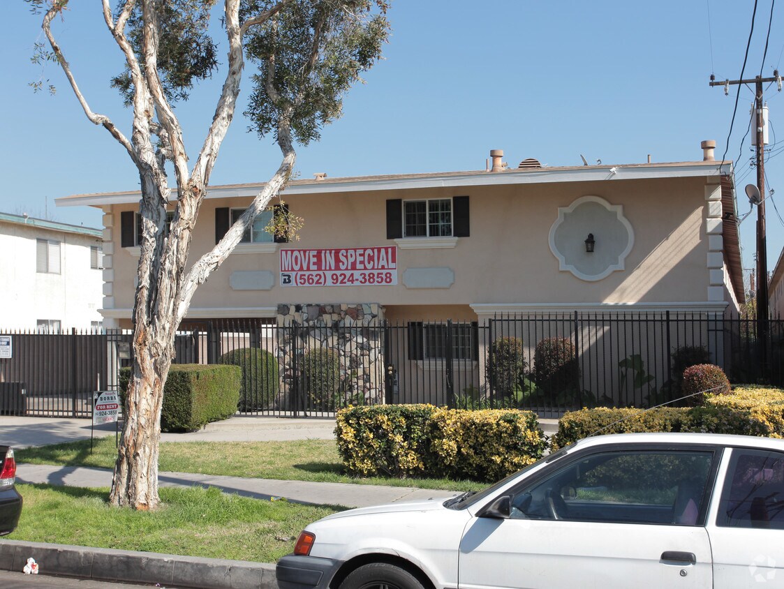 1620616208 Eucalyptus Ave, Bellflower, CA 90706 Apartments in
