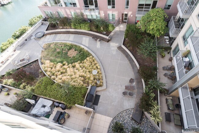 Foto del edificio - 325 Berry St