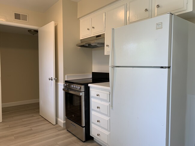 Foto del edificio - 1433 Essex Way