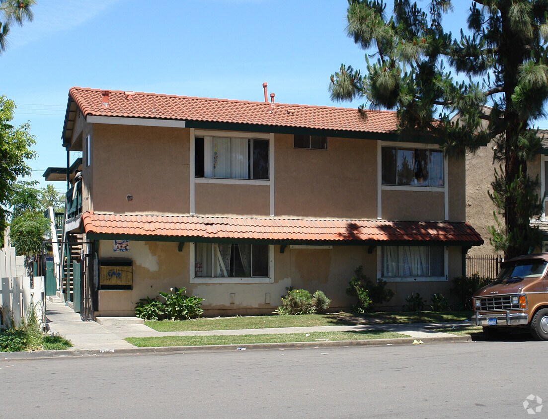 Foto del edificio - 409 E Pine St