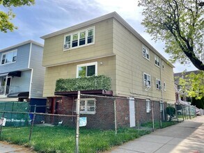 Building Photo - 431 Manila Ave