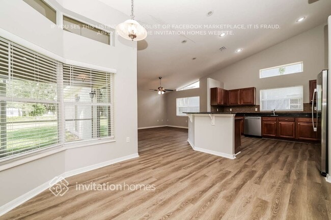 Building Photo - 5547 Foxtail Ct