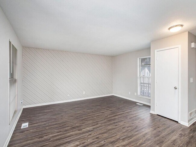 Foto del edificio - 10101 E 67th St