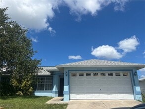 Building Photo - 3324 SW 11th Ct