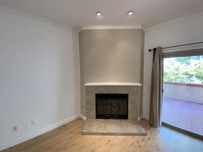 Foto del edificio - 3540 Ridgewood Way
