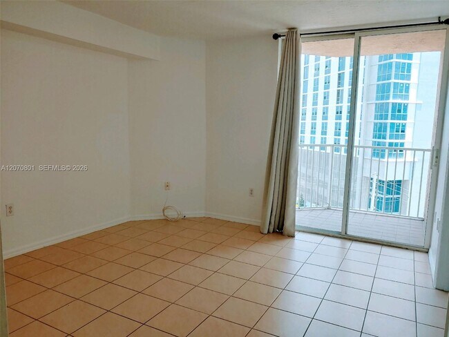 Foto del edificio - 102 SW 6th Ave