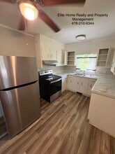 Building Photo - 4322 Fairfax Dr