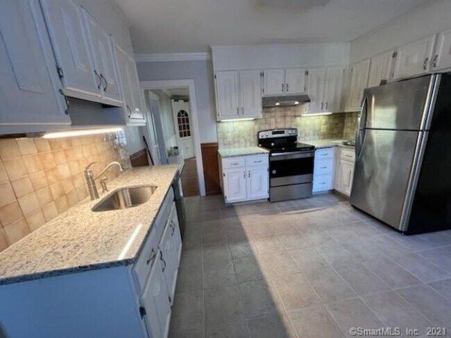 Foto del edificio - 444 Ridge Rd