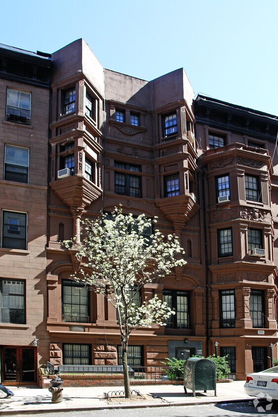 Building Photo - 15 W 82nd St