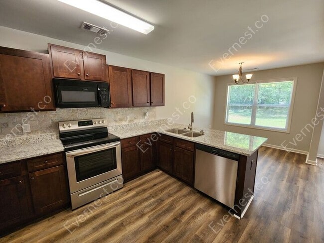 Building Photo - 624 Stowers Dr