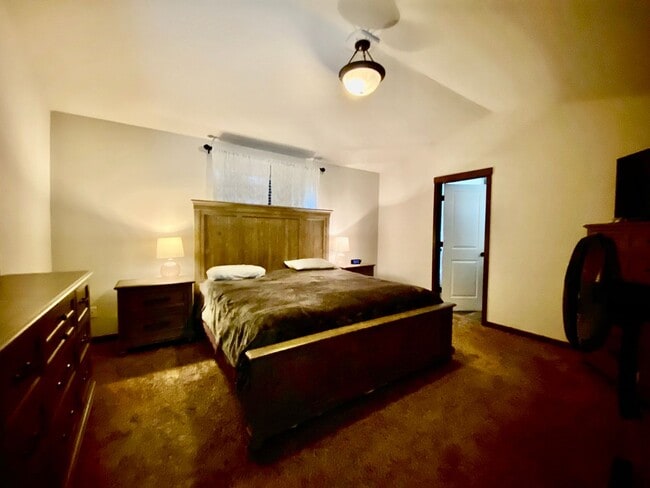 Building Photo - Immaculate home in the heart of Strawberry...
