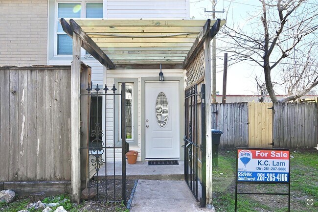Foto del edificio - 7918 Prestwood Dr