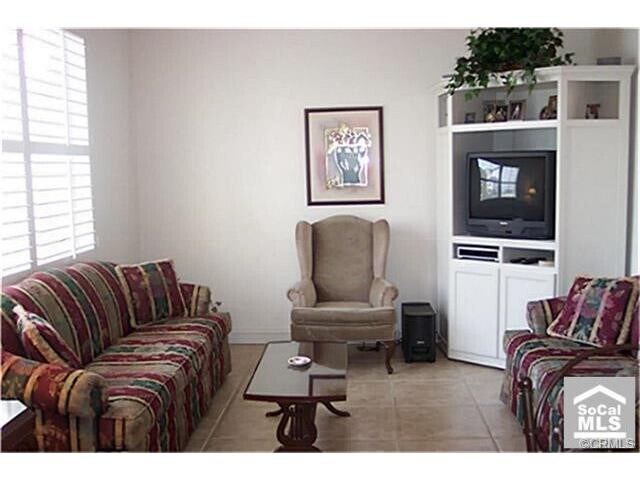 Foto del edificio - 351 N Wedgewood Ln