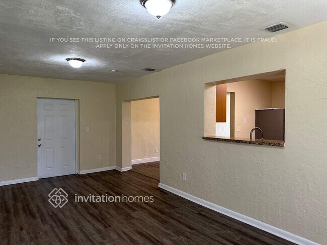Foto del edificio - 10805 SW 142nd Ln