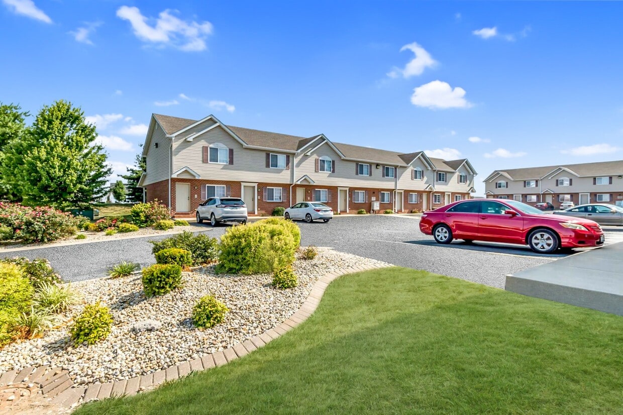 710 Fountain View Dr, Mascoutah, IL 62258 Townhome Rentals in